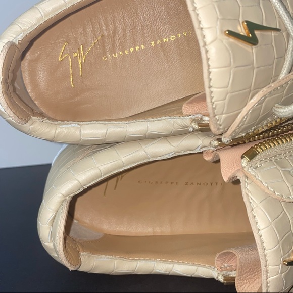 GIUSEPPE ZANOTTI Beige Low Top Crocodile Sneakers - Picture 15 of 16
